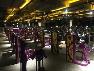 深圳市星悅薈健身管理服務(wù)龍華分公司 引領(lǐng)健身新風(fēng)尚，打造專業(yè)管理典范